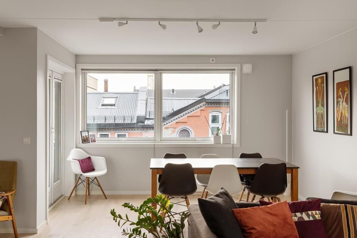 Lägenhet Dinbnb L 15min To C Station L Huge Social Space L Balcony *