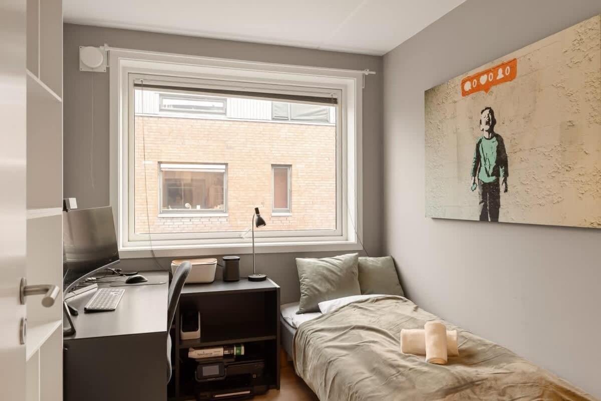 Dinbnb L 15min To C Station L Huge Social Space L Balcony Lägenhet *