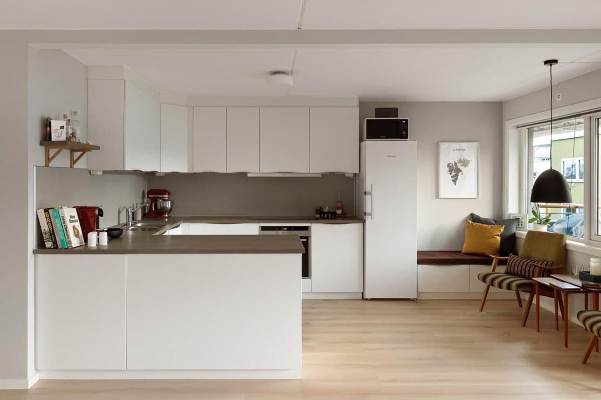 Lägenhet Dinbnb L 15min To C Station L Huge Social Space L Balcony Oslo