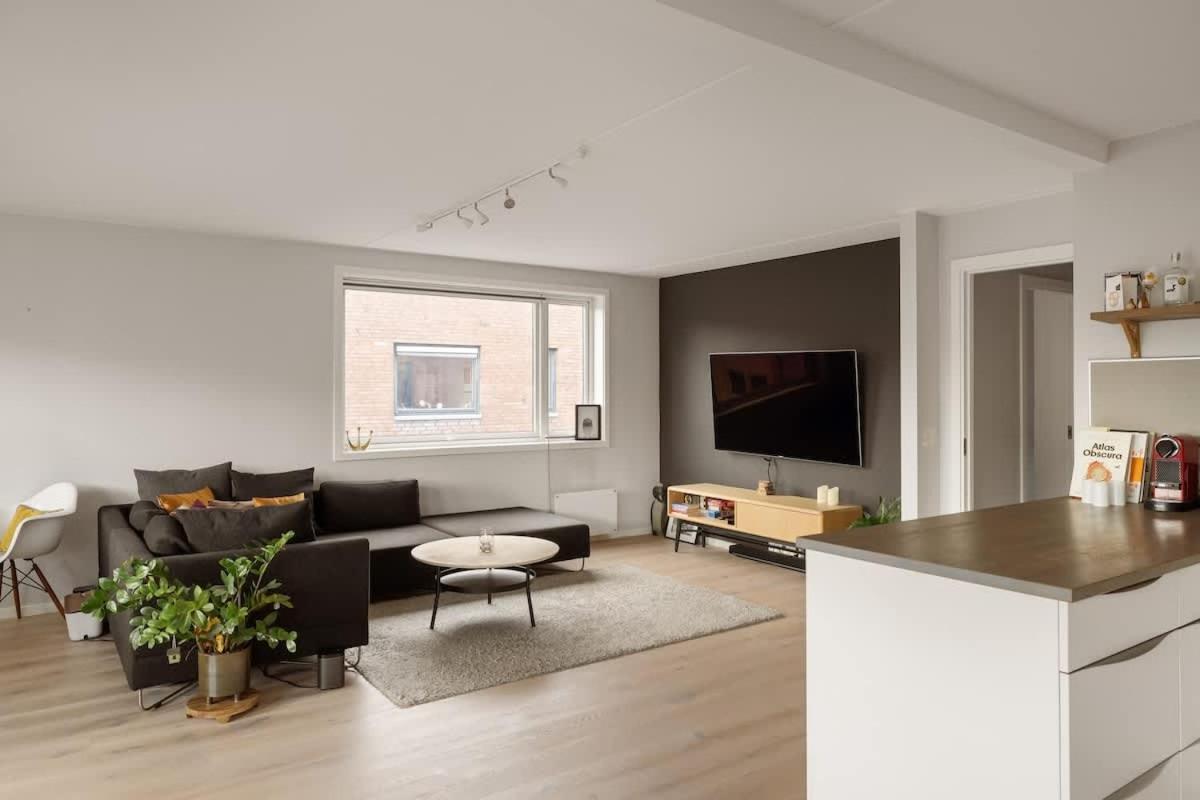 Dinbnb L 15min To C Station L Huge Social Space L Balcony Lägenhet Oslo