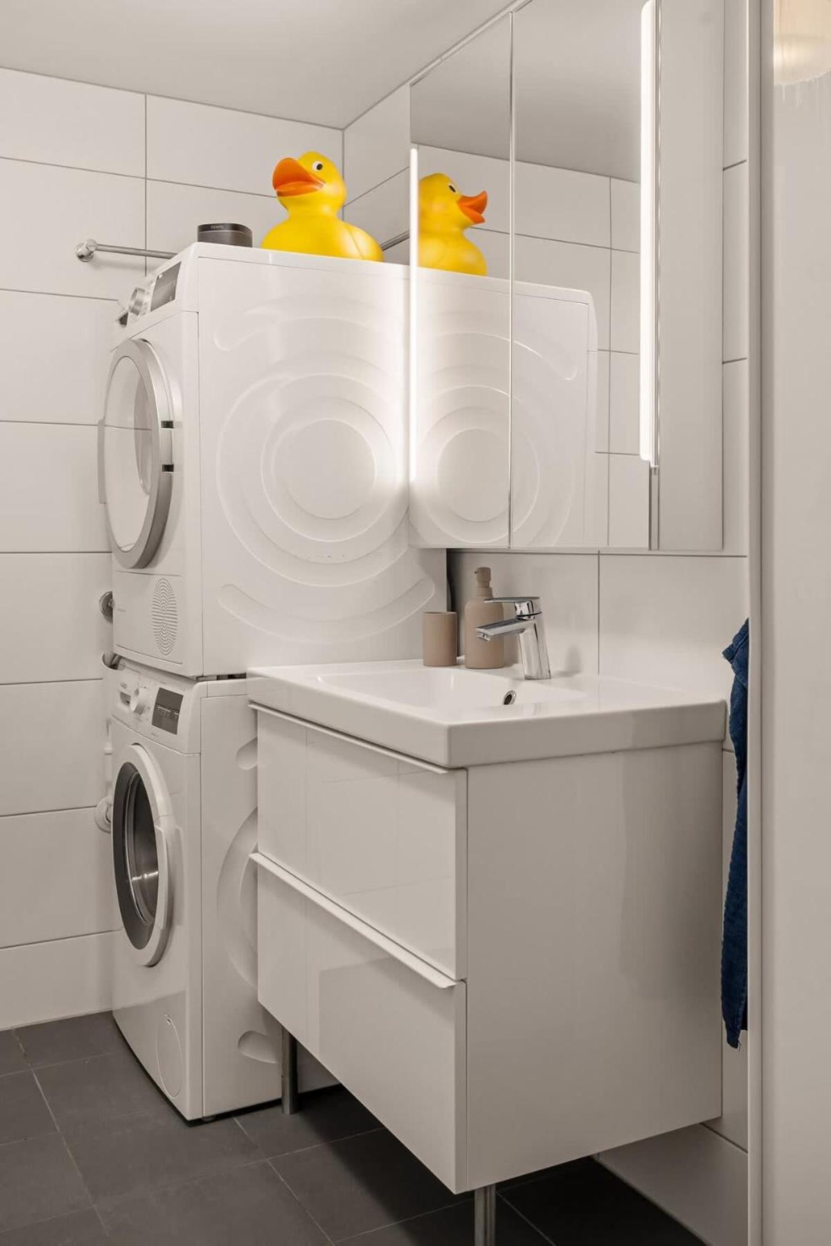 Dinbnb L 15min To C Station L Huge Social Space L Balcony Oslo
